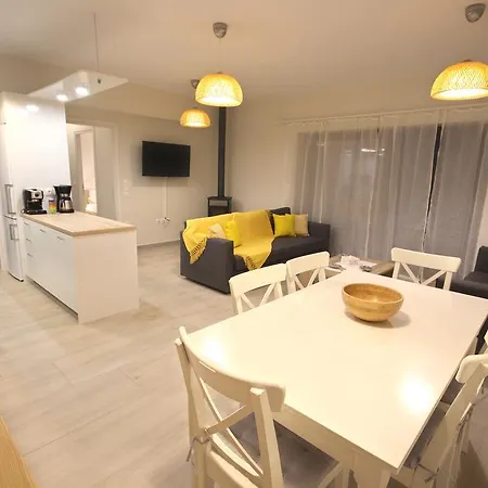 Sirena Villa *