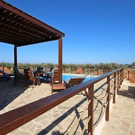Sirena Villa *