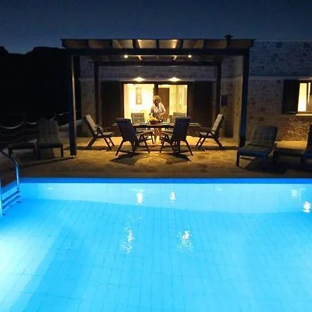 Sirena Villa